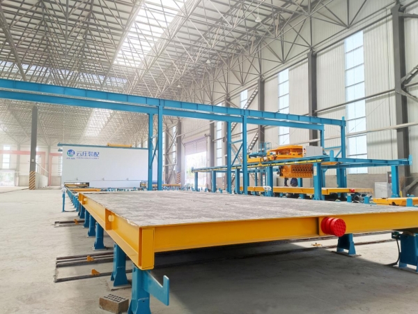 山东客户PC叠合板生产线现场